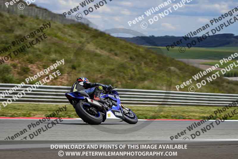 cadwell no limits trackday;cadwell park;cadwell park photographs;cadwell trackday photographs;enduro digital images;event digital images;eventdigitalimages;navarra;no limits trackdays;peter wileman photography;racing digital images;trackday digital images;trackday photos